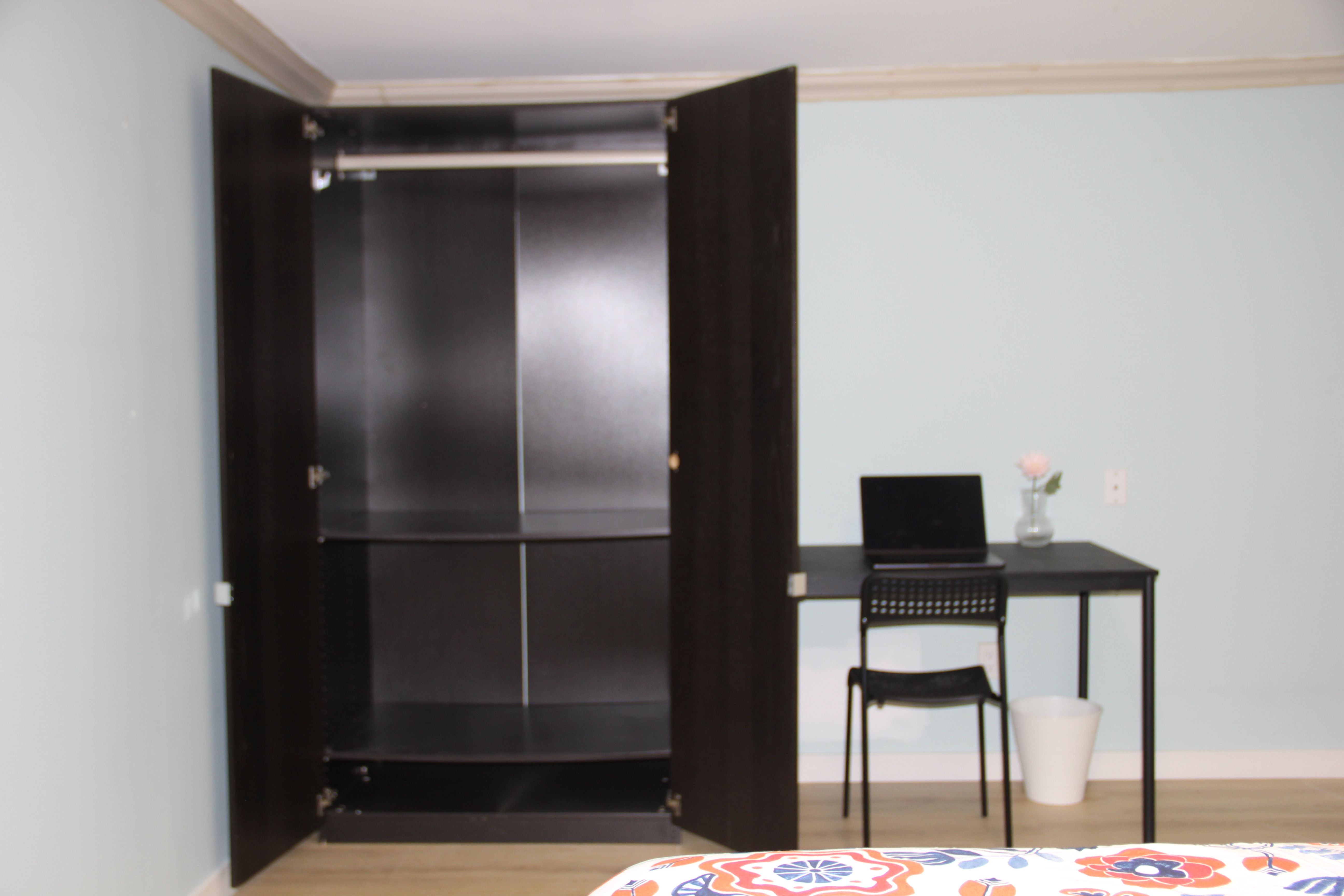 Cozy Private Room 8 for 1 Person in Burquitlam - Affordable Rent